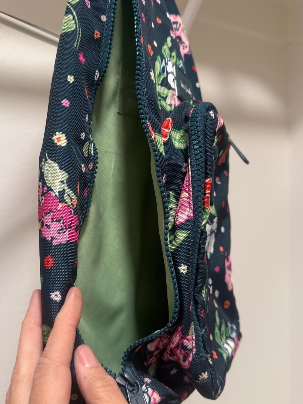 Vera Bradley ReActive Floral Sling Backpack Crossbody Travel Bag - Picture 5 of 8